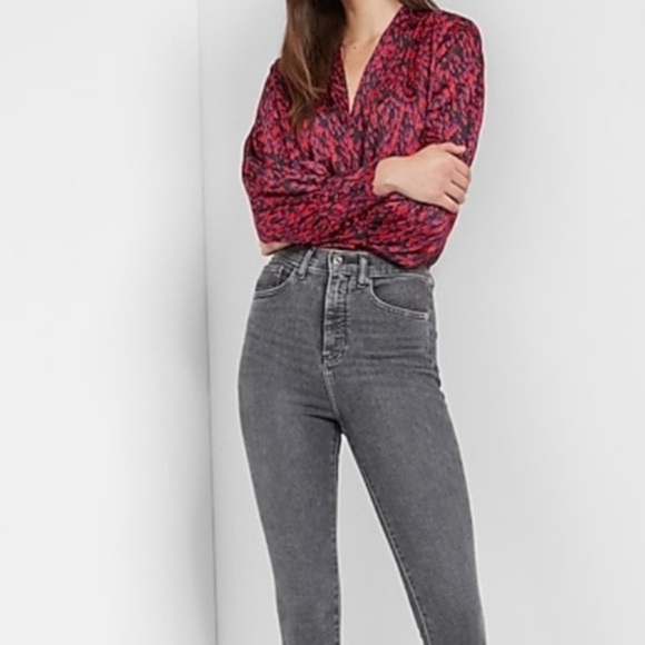 Express Red Abstract Surplice Neck Blouse Top NWT S - Picture 16 of 16